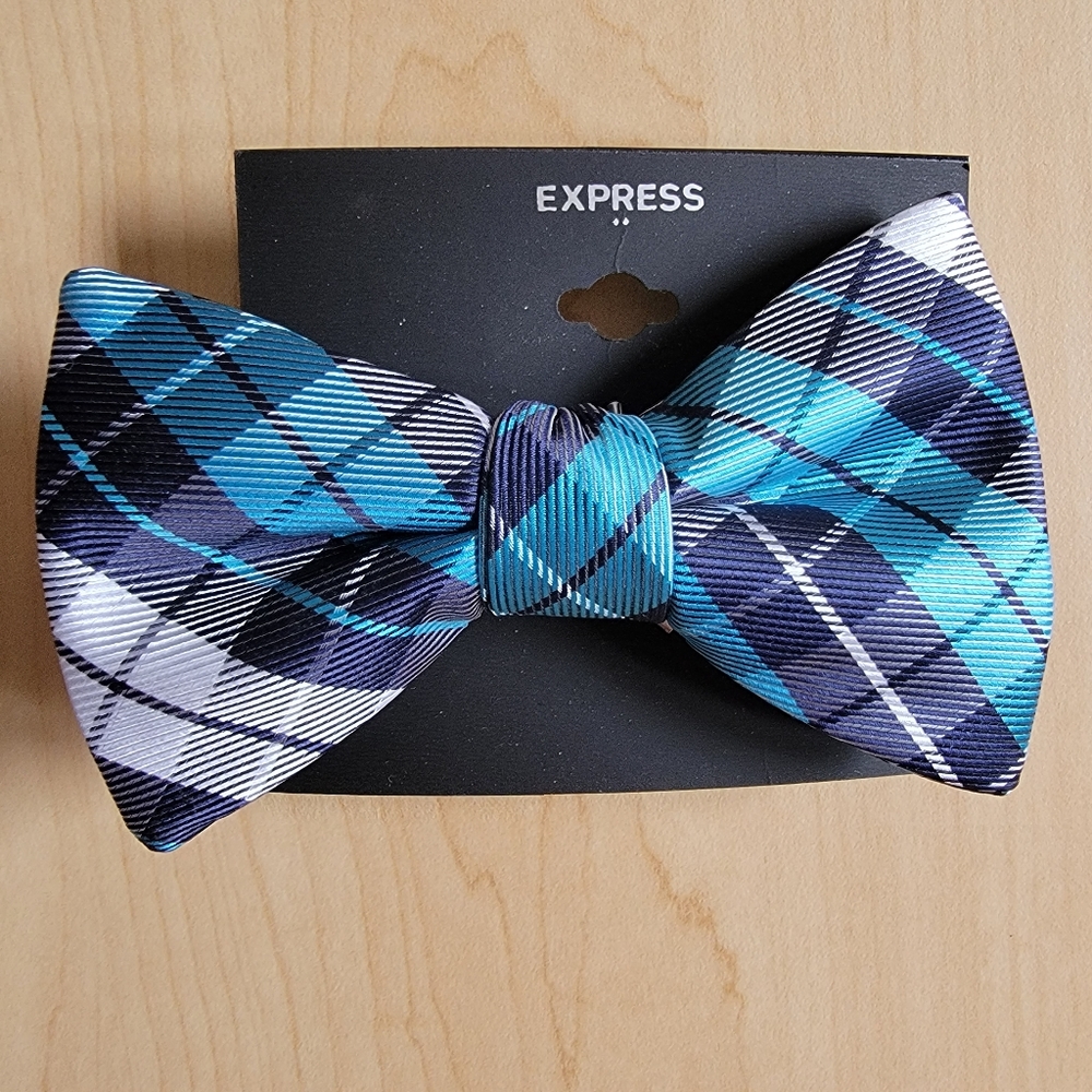 Express | Bowtie